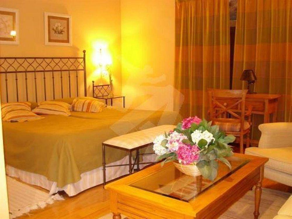Hotel Palacio Garcia Quijano Corrales De Buelna Экстерьер фото